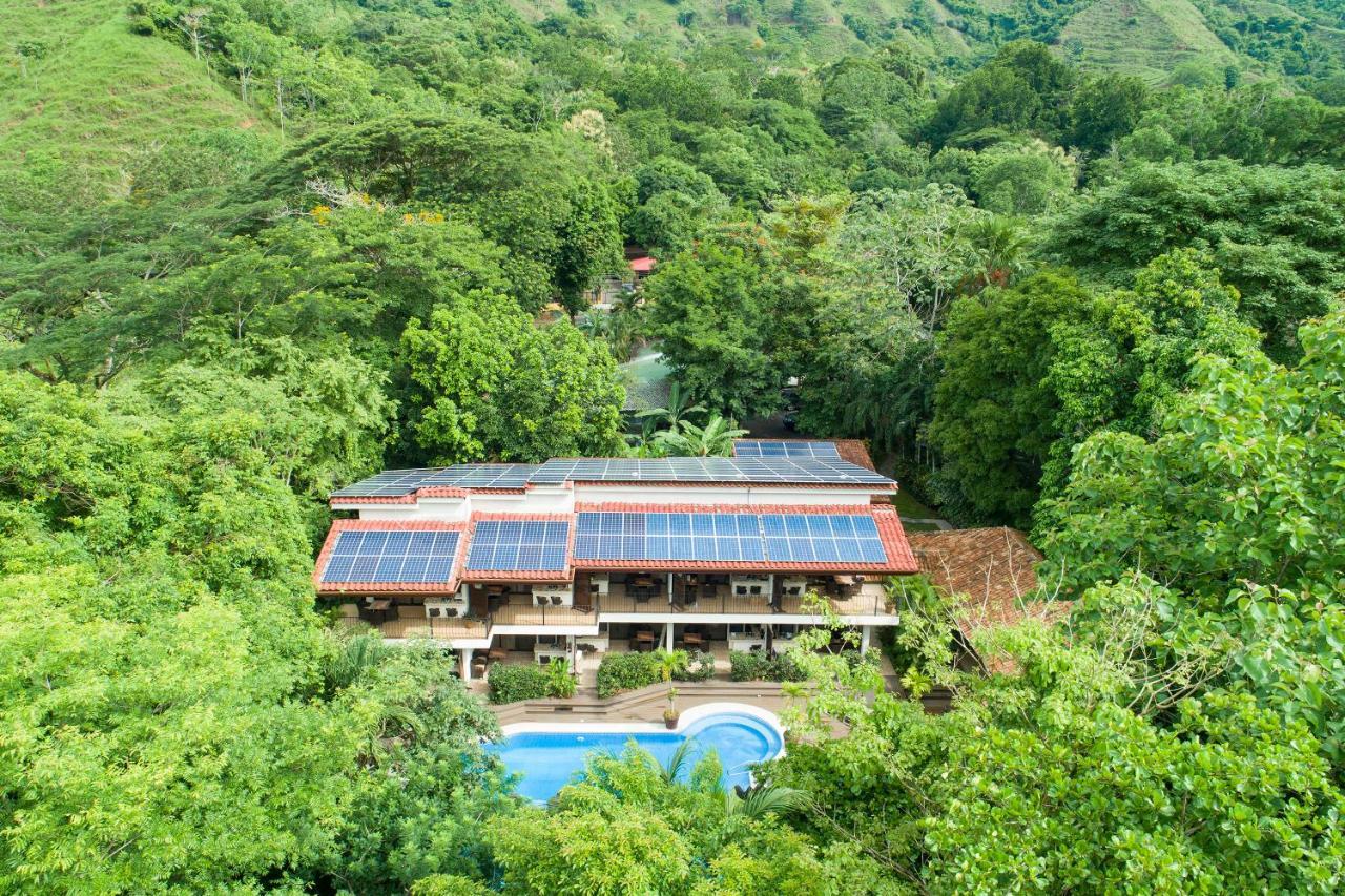 Pumilio Mountain & Ocean Hotel Jaco Exterior photo