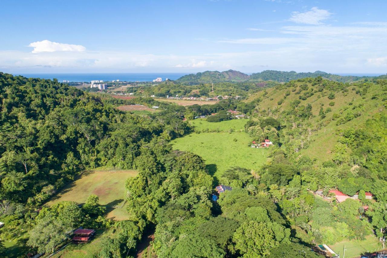 Pumilio Mountain & Ocean Hotel Jaco Exterior photo