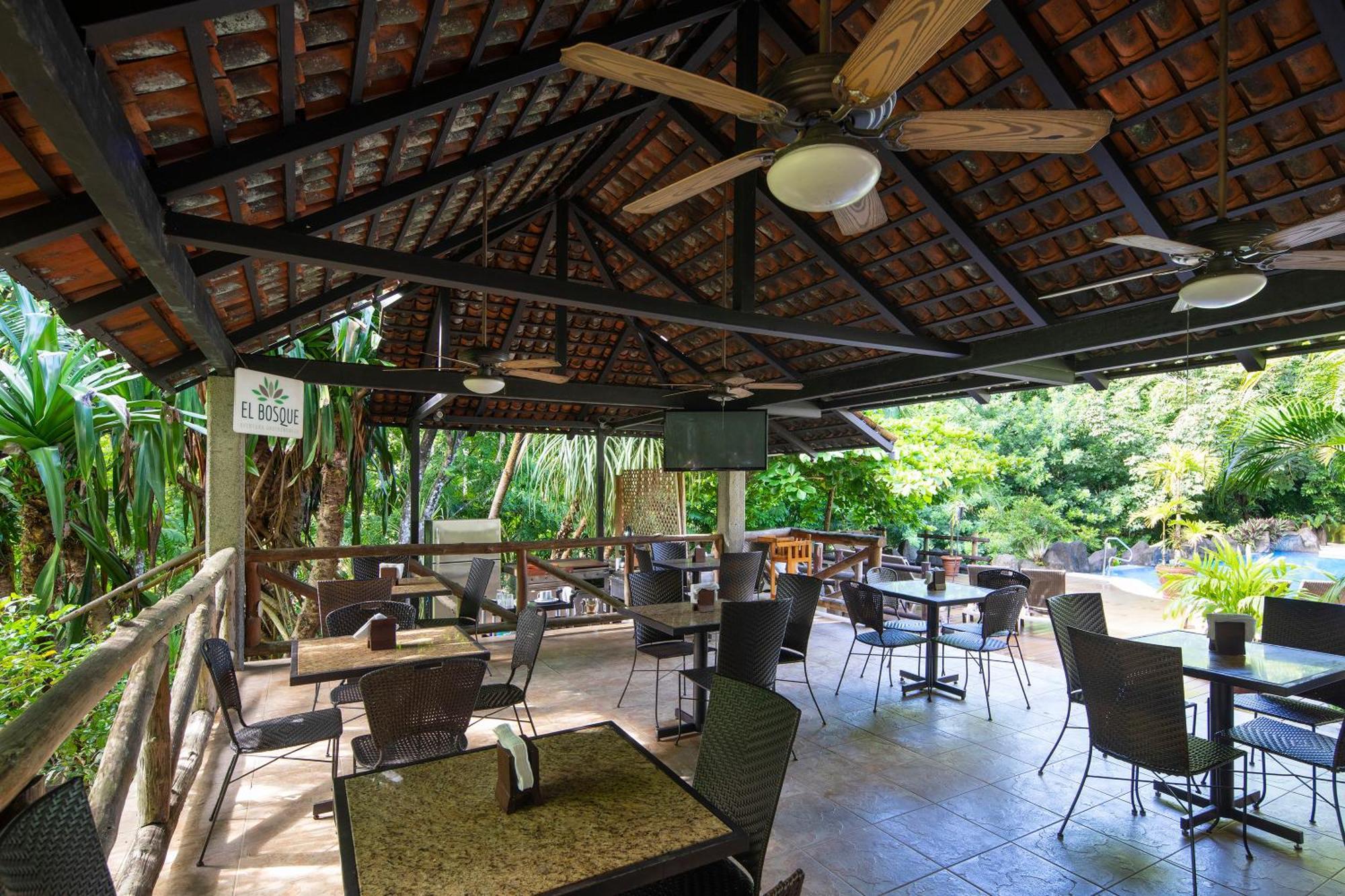 Pumilio Mountain & Ocean Hotel Jaco Exterior photo